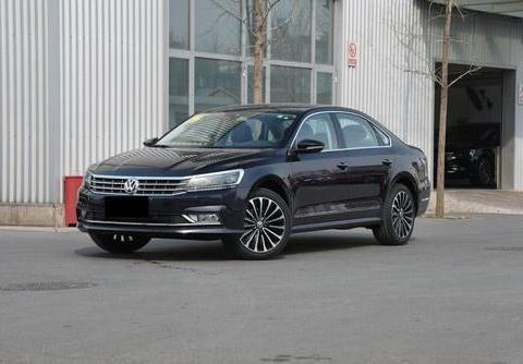 大众帕萨特优惠后起售价不足14万，网友：这售价让红旗H5怎么活