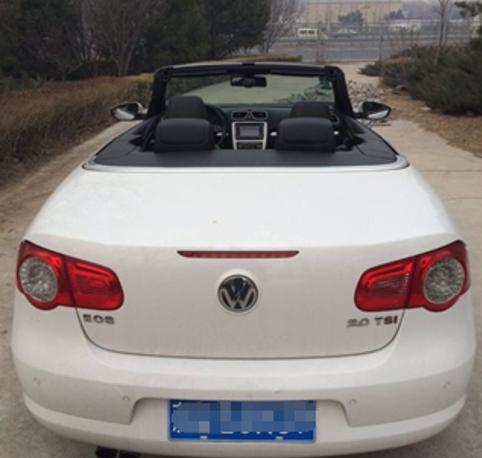 小伙花18万买辆敞篷跑车,好友一见到车标,却不经让他“懵”了