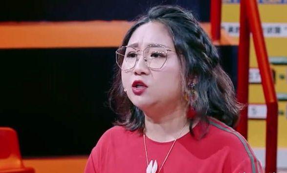 傅首尔董婧退出奇葩说,因化妆间使用问题,两人打架被节目组劝退