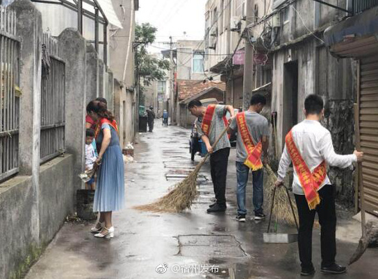 红七月·服务月党员志愿者活动举行