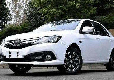 曾经的国产家轿王者，如今仅卖四万，油耗低至4毛依然无法逆袭！