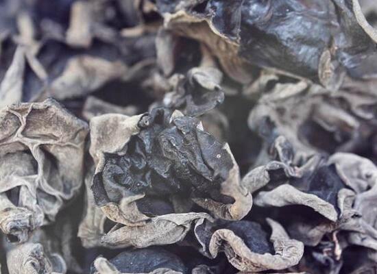 2018年种一亩黑木耳需要多少成本和利润?市场