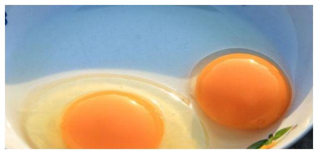 老人常说吃生鸡蛋可以下火,所以鸡蛋到底能不