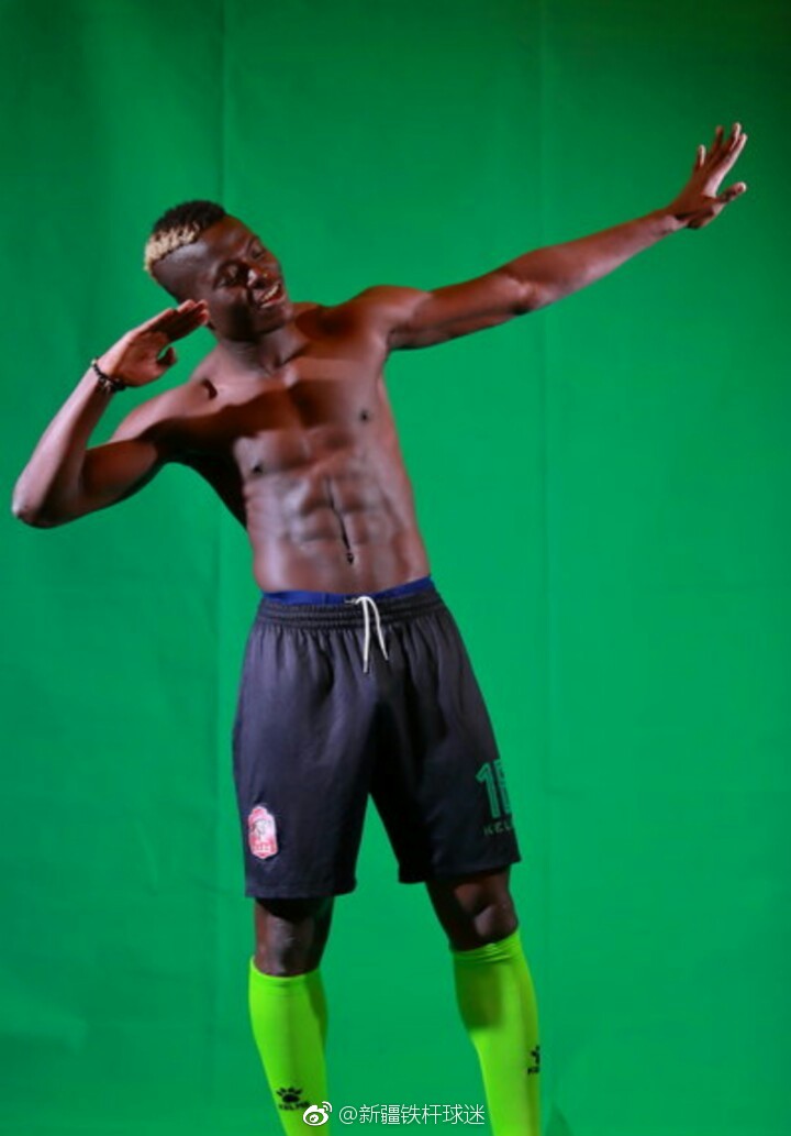 2018中甲联赛:新疆天山雪豹俱乐部官方写真-科