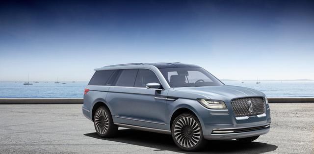 路虎揽胜晃了, 全球尺寸最大的SUV颜值逼人, 上车像是在登飞机