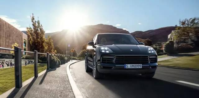 保时捷街车卡宴换代，开过的人怎么评价？