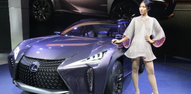 3月亮相！雷克萨斯UX量产版，对抗宝马X1