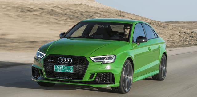 奥迪RS3四门版，骚绿的颜色让你热血沸腾