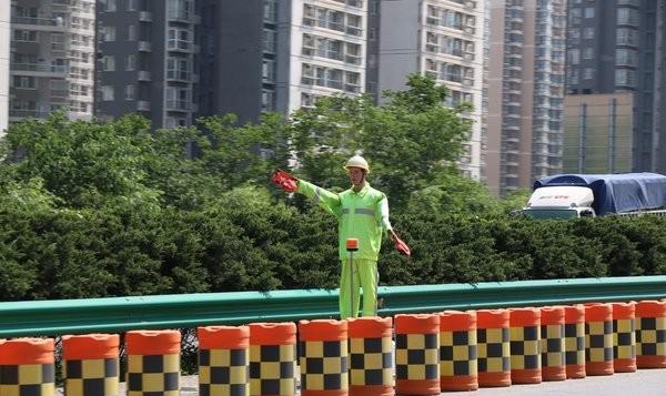 西安绕城高速公路南段因施工即将实施限行