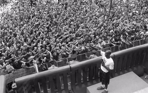 还有这种统计? NBA各球队球迷数量排名,勇士