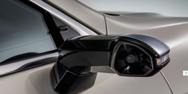 开LEXUS ES,不用怕被人偷后视镜了