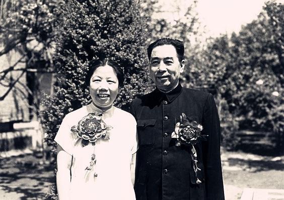 新中国官职最高的两位女性：同正国级，都没留下子女，享年还一样