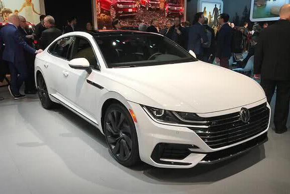 全新大众CC登场，标配无框车门，买宝马3系的都后悔了，或22万起