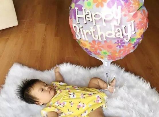 怎样给0到3个月的宝宝准备玩具? 六个自制小玩具