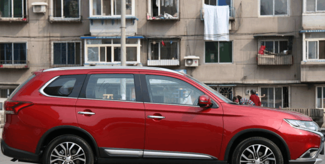 这款suv裸车价不到19万元, 耐造毛病少, 四驱油耗低