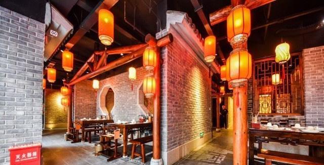 杨紫那么爱吃火锅,知道邓伦开了家火锅店吗?看到店名网友笑了!