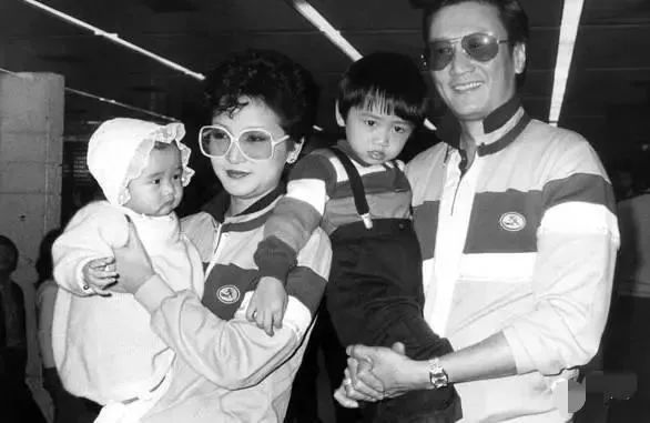 陪了谢贤12年,差点成为谢霆锋的妈,离开谢贤她