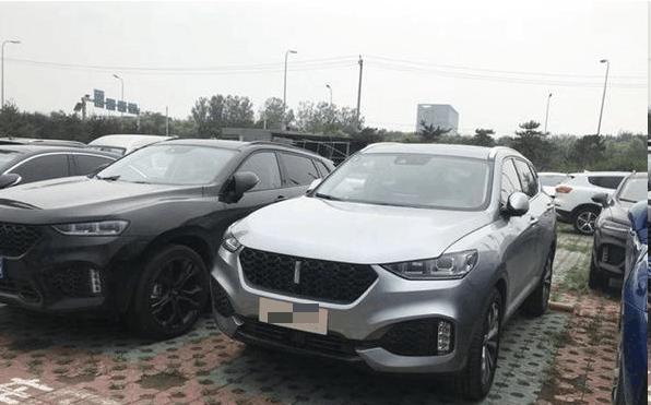 魏建军在WEY VV6印上了自己的名字，“长城汽车”不再征用