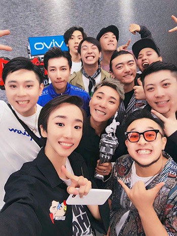 战队冯正热血夺冠 舞佳舞问鼎最强舞团