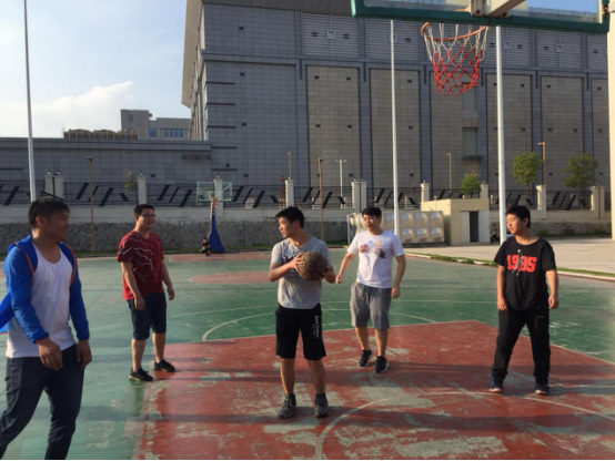 万豪电竞:11岁孩子成七煌原初电竞学院最年轻