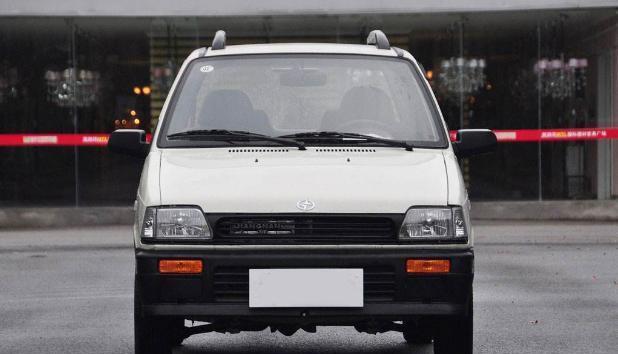 四缸发动机, 能跑120, 售价才卖一万多, 骑摩托挤地铁不如它