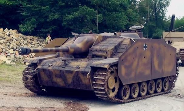 二战期间德军的三号突击炮真能吊打苏联坦克?