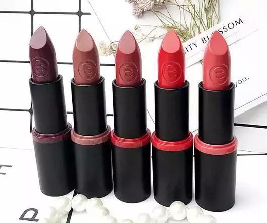 你买的第一支口红是什么牌子?给刚入坑的仙女