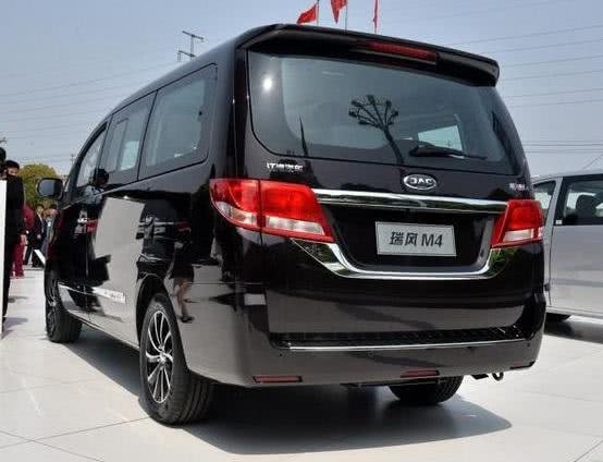 被国人忽略的MPV,车身长5米2,配2.0L+360度旋转座椅不足10万