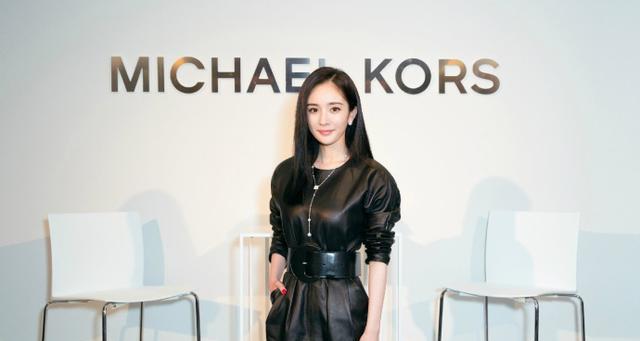 杨幂拿下MK全球代言人,背火了那么多包包,带货