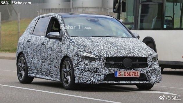 奔驰全新B级新谍照曝光 最快10月亮相