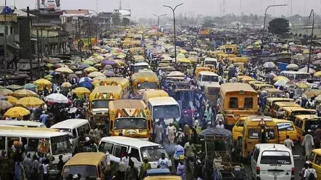 世界上20个最贫穷的国家,非洲占了16个:钱都被老外赚走了