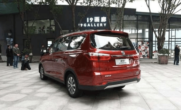 上海车展最吸睛MPV, 超大空间能装一个汉兰达!