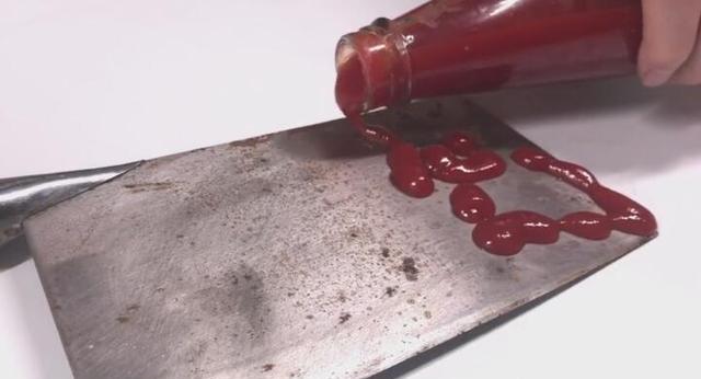 菜刀生锈怎么办? 教你一个小妙招, 轻轻松松将