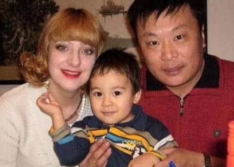 北京大叔娶了俄罗斯美女生了一个混血儿 还是