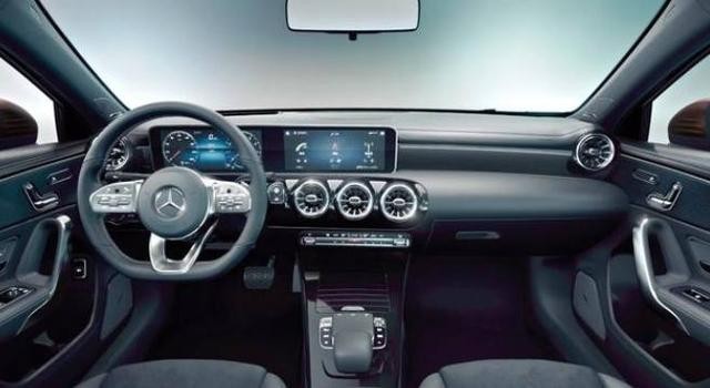 2018款奔驰A200来袭颜值惊艳,全液晶仪表盘设