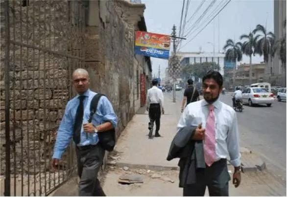 巴基斯坦旅游,看到当地人民真实生活现状,很真