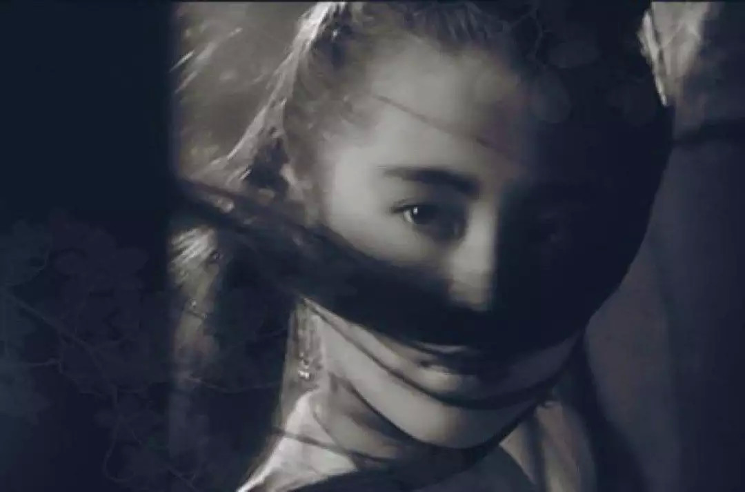 美貌会遗传?王祖贤家庭照流出惹惊叹，聂小倩似乎被岁月厚待了