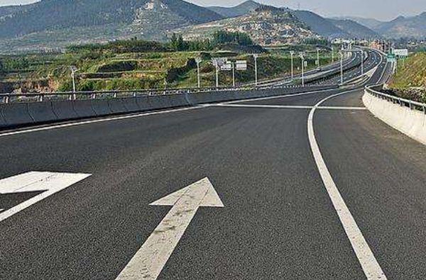 新手上高速都有哪些注意事项？老司机一般这样教！