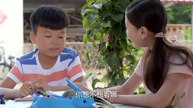印象唱起女孩对女生的妈妈,男孩想念问起妈妈男孩低头看图片
