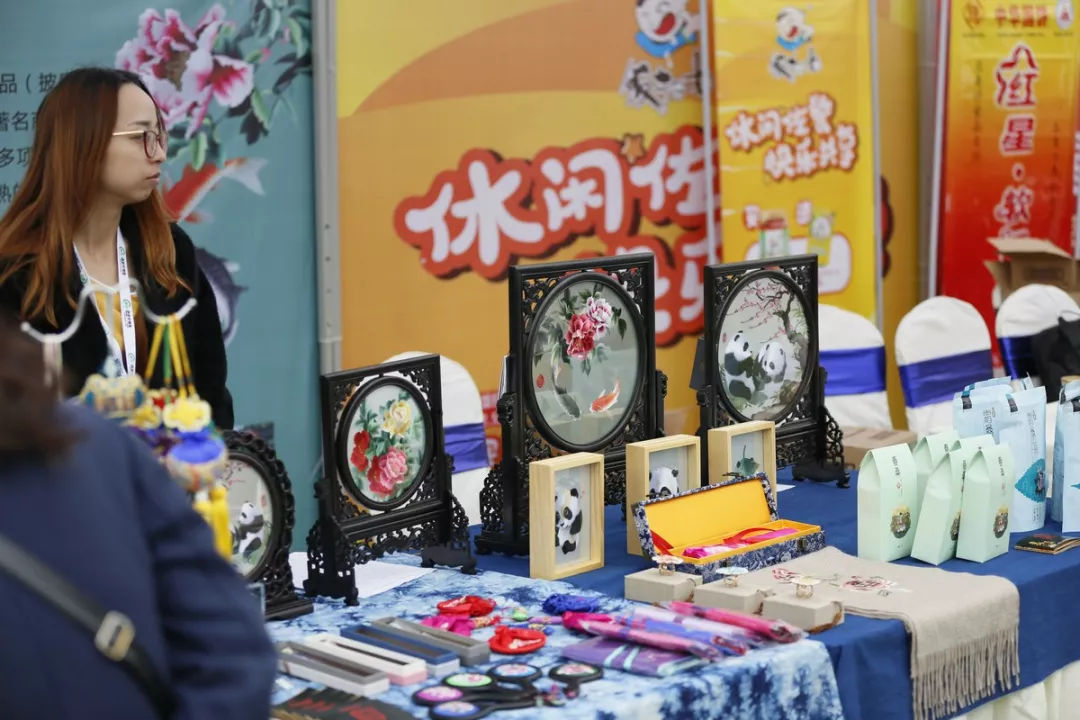 ɶʷ¶Ӫչᡢ19̫¶ӪԲĻ