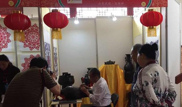 菏泽十余位民间艺术家亮相聊城