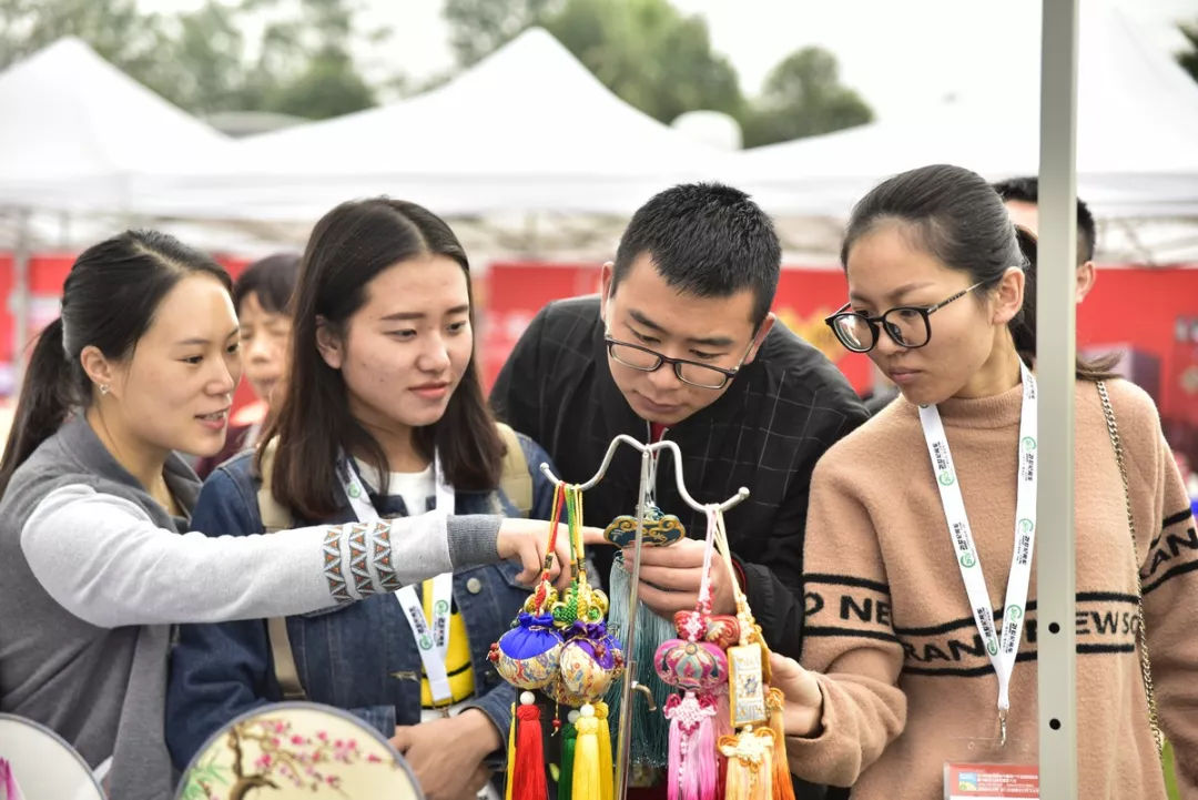 ɶʷ¶Ӫչᡢ19̫¶ӪԲĻ