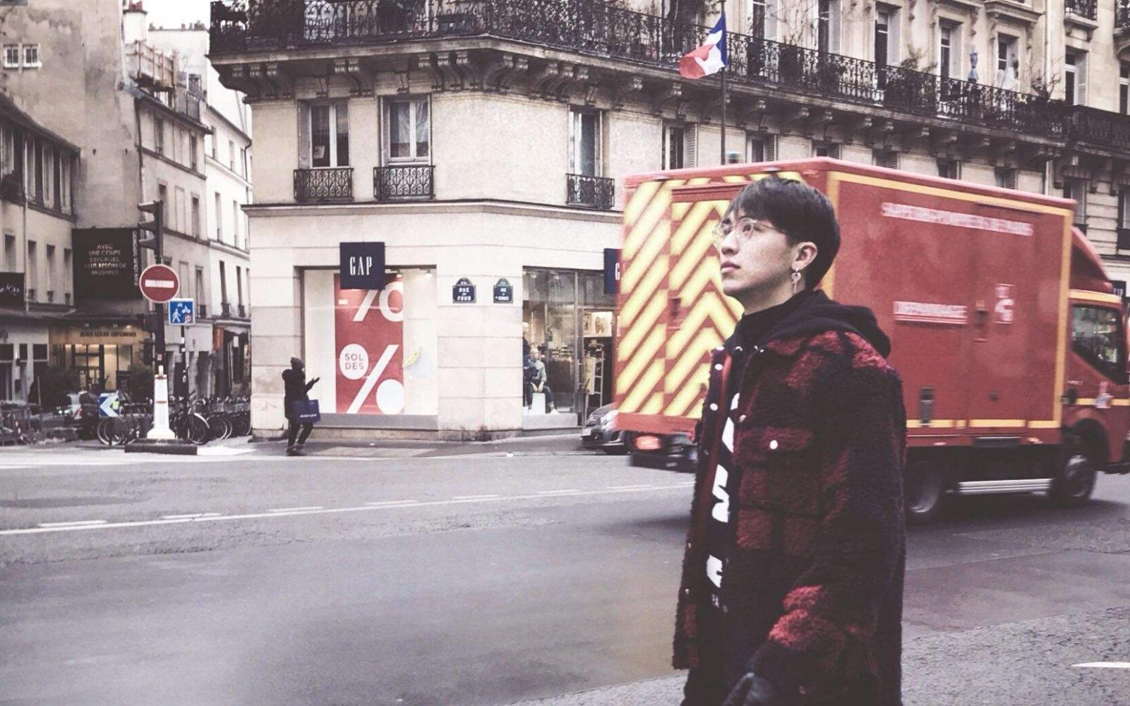 许魏洲护膝里有针图片