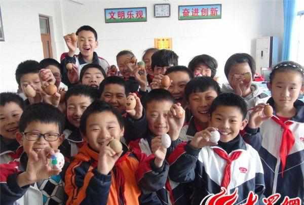 寨卢小学开展清明节四个一主题教育活动!