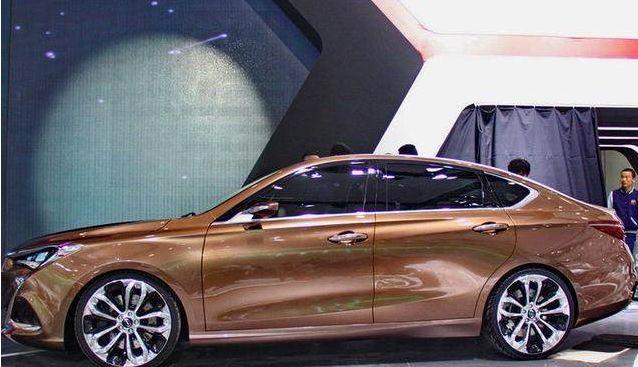 颜值不输思域, 车长近5米, 搭载1.5T, 卖10万