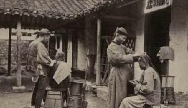 古人说身体发肤受之父母,清朝留辫子的男人是