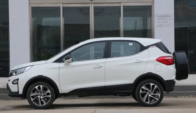 这款比亚迪元动力带T仅5.9个油, 6万都能买起