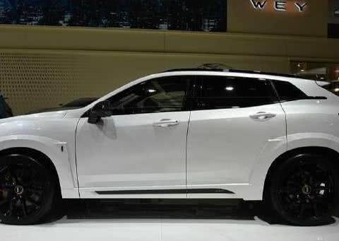 这款搭载2.0T动力，售价仅18万起，内饰豪华大气不输合资车！