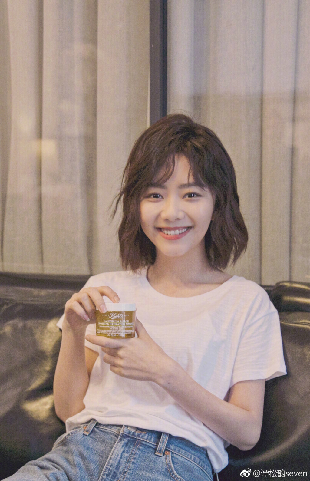 28岁谭松韵，靠一款摩卡波波头秒变18岁少女感，看了都想剪短发