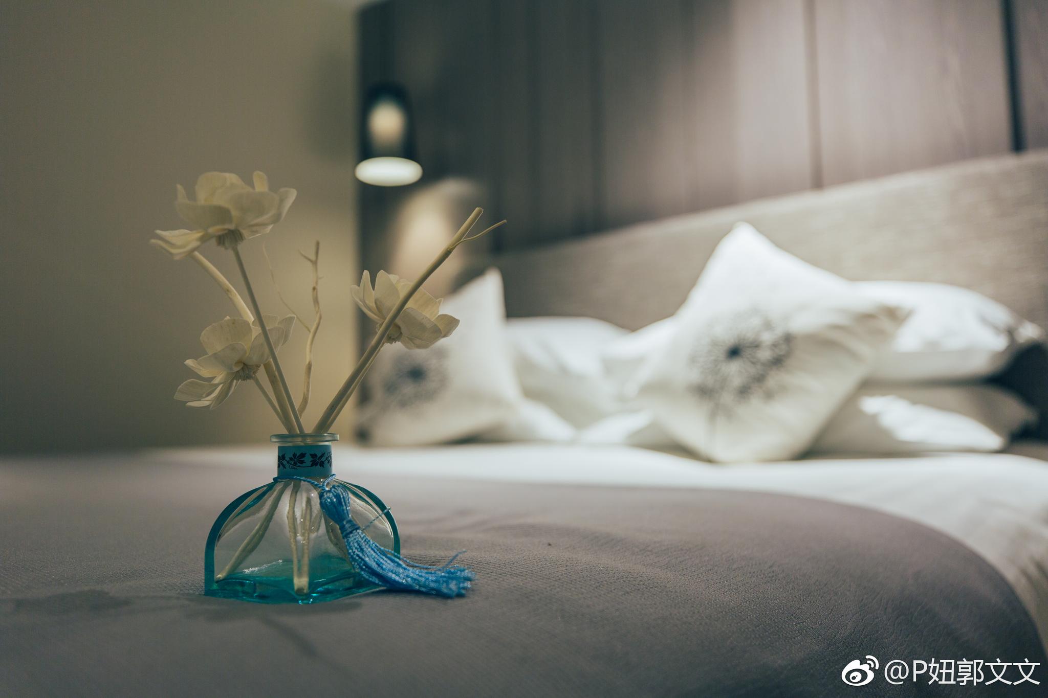 入住青岛扉缦酒店,如家旗下的高端品牌,房间宽